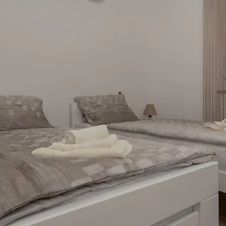 度假居 House Buzdonka *